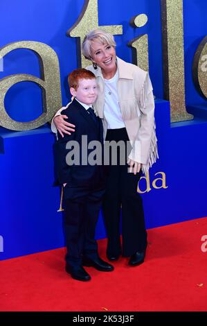 London, UK , 05/10/2022, kommen bei den Darstellern an und Filmemacher nehmen an der Pressekonferenz des BFI London Film Festival für Roald Dahls Matilda The Musical Teil, die von Sony Picters in Kinos in ganz Großbritannien und Irland vom 25.. November bis 5.. Oktober 2022 in London, Großbritannien, veröffentlicht wurde. Stockfoto