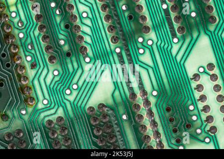 Grüne Platine des 1982 Sinclair ZX Spectrum [Ausgabe zwei 16k]. Für frühe Computer. Heimcomputer, beliebte Elektronik, britische Computer. Stockfoto