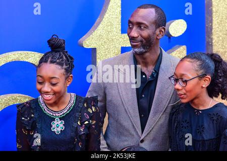 London, UK , 05/10/2022, Jimmy Floyd Hasselbaink kommt zu den Darstellern und Filmemacher nehmen an der Pressekonferenz des BFI London Film Festival für Roald Dahls Matilda The Musical Teil, das von Sony Picters in Kinos in ganz Großbritannien und Irland vom 25.. November bis 5.. Oktober 2022 in London, Großbritannien, veröffentlicht wurde. Stockfoto