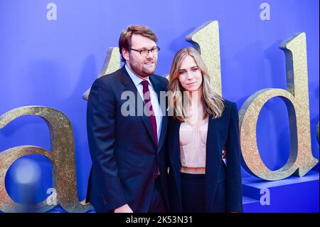 London, UK , 05/10/2022, Ankunft in der Roald Dahl’s Matilda the Musical - World Premiere- Eröffnungsgala in der Royal Festival Hall, London, UK. - 5.. Oktober 2022. Stockfoto