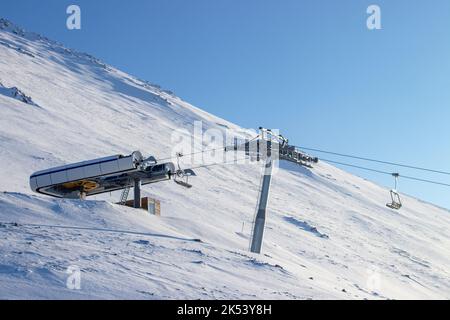 Seilbahn im Skigebiet Erzurum Palandoken. Stockfoto