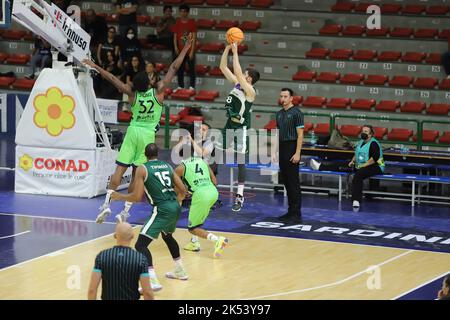 Sassari, Italien. 05. Oktober 2022. Dario Brizuela (Unicaja Malaga) während Dinamo BDS Sassari gegen Unicaja, Champions League Basketballspiel in Sassari, Italien, Oktober 05 2022 Kredit: Unabhängige Fotoagentur/Alamy Live Nachrichten Stockfoto