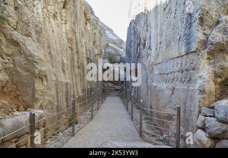 Der hethitische Felstempel von Yazilikaya Stockfoto