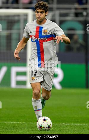 Marcos Alonso aus Barcelona in Aktion während des Champions League-Fußballspiels der Gruppe C zwischen dem FC Internazionale und dem FCB Barcelona im San Siro Stadion Stockfoto