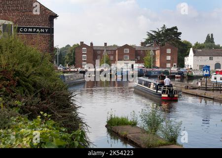 Stourport am Severn Canal Wharf, Kanalbecken, Stourport Ring, Staffordshire & Worcestershire Canal, Worcs, England Stockfoto