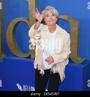 Emma Thompson nimmt an der Weltpremiere von Roald Dahls Matilda the Musical Teil, die Sony Picters am November in Kinos in ganz Großbritannien und Irland veröffentlicht hat Stockfoto