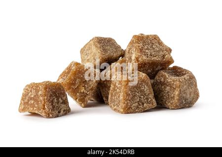 Haufen von Zacken Stücke, goldbraun würfelförmigen unraffinierten Zucker Produkt auch als kithul-Zacken oder Palmzucker, süß und zuckerhaltig Stockfoto