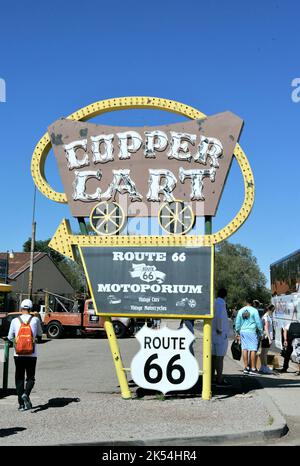 Seligman in einer Stadt an der historischen Route 66 im Bundesstaat Arizona, USA Stockfoto