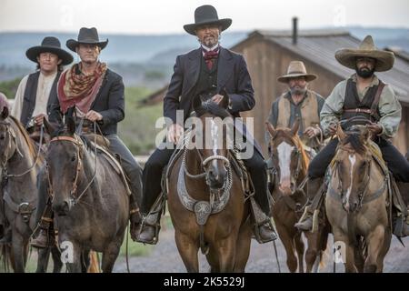 BENJAMIN BRATT in DEAD FOR A DOLLAR (2022), Regie WALTER HILL. Bild: Chaos / A Film Company / Album Stockfoto