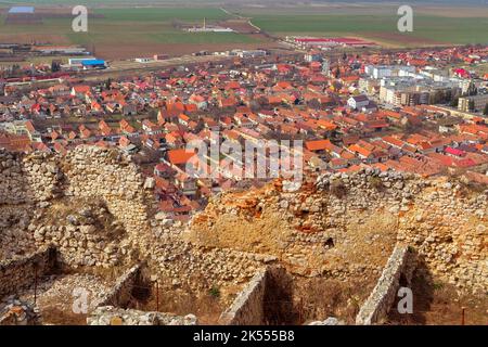 Rasnov Festung, Rumänien und Altstadt von Hochwinkel Stockfoto