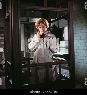 Bedure, falsch verbunden, Fernsehfilm, Deutschland 1962, Regie: Paul Verhoeven, Darsteller: Lis Verhoeven (?) Stockfoto