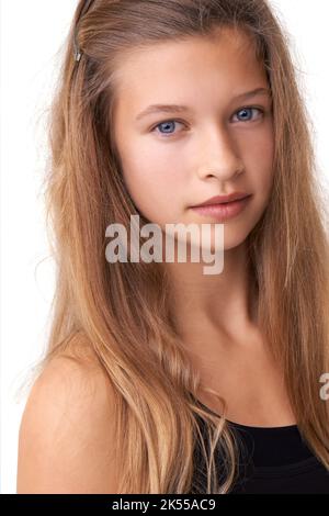 Shes bekam wunderschöne Augen. Beschnittene Ansicht eines jungen Teenagers mit frischem Gesicht. Stockfoto