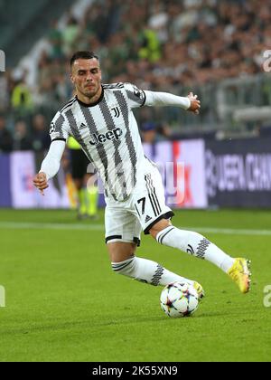 Turin, Italien. 05. Oktober 2022. Filip Kostic (Juventus FC) während des Juventus FC gegen Maccabi Haifa, UEFA Champions League Fußballspiel in Turin, Italien, Oktober 05 2022 Quelle: Independent Photo Agency/Alamy Live News Stockfoto