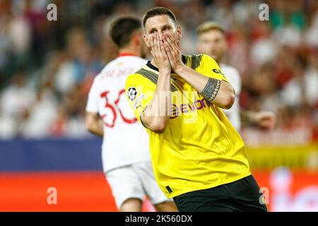 Sevilla, Spanien. 05. Oktober 2022, Niklas Sule von Borussia Dortmund während des UEFA Champions League-Spiels zwischen dem FC Sevilla und Borussia Dortmund, Gruppe G, spielte am 05. Oktober 2022 im Sanchez Pizjuan Stadium in Sevilla, Spanien. (Foto von Antonio Pozo / PRESSIN) Stockfoto