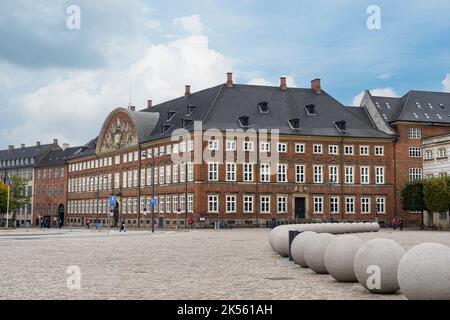 Kopenhagen, Dänemark. Oktober 2022. Blick auf das gebäude des dänischen Finanzministeriums im Stadtzentrum Stockfoto