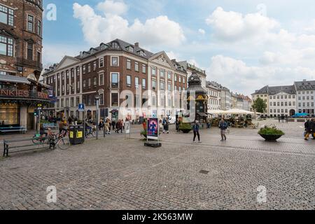 Kopenhagen, Dänemark. Oktober 2022. Panoramablick auf den Vestergade-Platz im Stadtzentrum Stockfoto