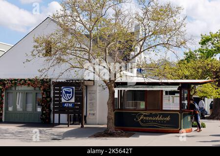 Franschhoek Wine Tram Ticket Office, Hauptstraße Franschhoek, Cape Winelands, Südafrika. Stockfoto