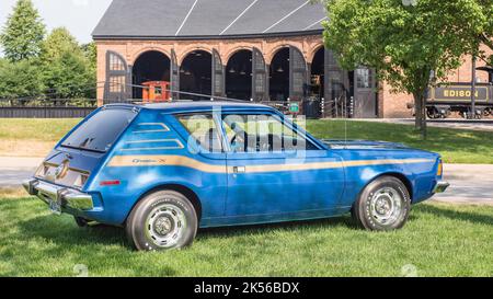 DEARBORN, MI/USA - 17. JUNI 2017: Ein Gremlin X-Auto von 1973 von American Motors auf der Henry Ford (THF) Motor Muster Car Show, Greenfield Village, in der Nähe von Detroit Stockfoto