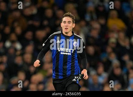 5. Oktober 2022: Ãsak Bergmann JÃ³hannesson (FC Kopenhagen) schaut während Manchester City und FC Kopenhagen im City of Manchester Stadium, Manchester, England, an. Ulrik Pedersen/CSM. Stockfoto