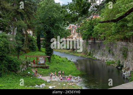 Ansicht der Thermalquellen in Baile Herculane, Caras-Severin, Rumänien. Stockfoto