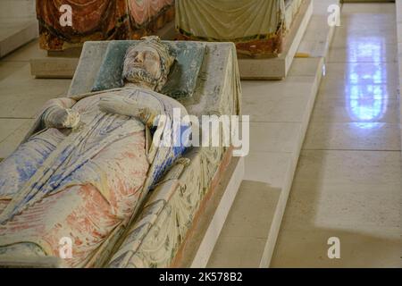 Frankreich, Maine et Loire, Fontevraud l'Abbaye, Loire-Tal auf der Liste des Weltkulturerbes der UNESCO, Abtei von Fontevraud, 12 - 17. Jahrhundert, die Abteikirche datiert 12. Jahrhundert, Gräber von plantagenêts, König Heinrich II. Von England und seine Frau Eleanor von Aquitaine, Stockfoto