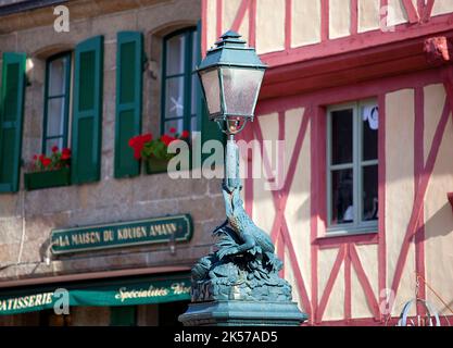 Frankreich, Finistère (29), Concarneau, maison à colombages dans la Ville Close, cité fortifiée des XVe et XVIe siècles remaniée par Vauban au XVIie siècle Stockfoto