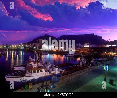 VICTORIA & ALFRED AM WASSER TAFELBERG KAPSTADT SÜDAFRIKA Stockfoto