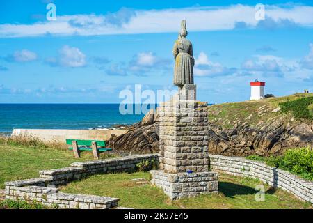 Frankreich, Finistere, Plouhinec, Bucht von Pors Poulhan, markiert die Wasserscheide zwischen Cap Sizun und Pays Bigouden, Statue von La Bigoudène vom Bildhauer René Quillivic Stockfoto