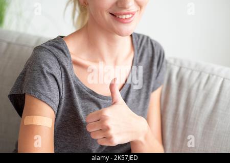 Nikotinsucht weibliche Pflege gesundes Leben Stockfoto