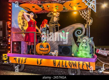 Nächtlicher Karneval in Budleigh Salterton. Stockfoto