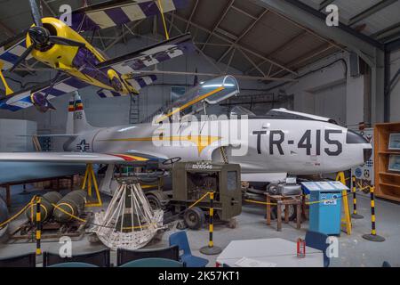 Ein Canadair CT-133 Silver Star Mk.3 (TR-415) im RAF Manston History Museum, Ramsgate, Kent, Großbritannien. Stockfoto