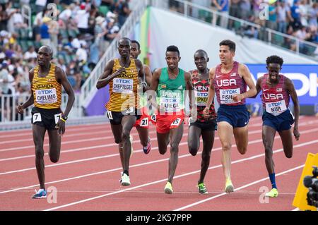 Oscar Chelimo, Joshua Cheptegei, Selemon Barega und Grant Fisher, die bei den 5000m Läufen der Männer bei den Leichtathletik-Weltmeisterschaften, Hayward Fiel, gegeneinander antreten Stockfoto