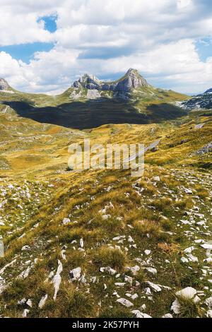 Malerische Berglandschaft am Sedlo Pass, Durmitor Nationalpark, Žabljak, Montenegro, Europa Stockfoto