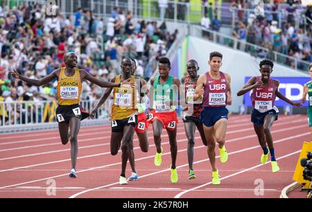 Oscar Chelimo, Joshua Cheptegei, Selemon Barega und Grant Fisher, die bei den 5000m Läufen der Männer bei den Leichtathletik-Weltmeisterschaften, Hayward Fiel, gegeneinander antreten Stockfoto