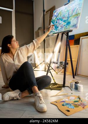 Fine Art Studio weibliche Maler Lieblings Hobby Stockfoto