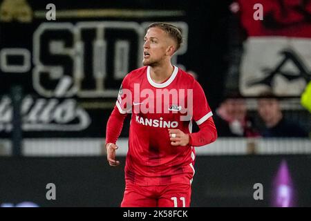 ALKMAAR, NIEDERLANDE - 6. OKTOBER: Jesper Karlsson von AZ feiert sein Tor während des UEFA Europa Conference League-Spiels zwischen AZ und Apollon im AFAS Stadion am 6. Oktober 2022 in Alkmaar, Niederlande (Foto: Patrick Goosen/Orange Picches) Stockfoto