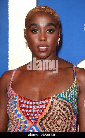 Lashana Lynch besucht Roald Dahls 'Matilda the Musical'-Uraufführung in der Royal Festival Hall in London, England. Stockfoto