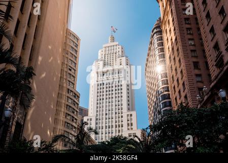 Das Gebäude Altino Arantes, auch bekannt als Banespa, wurde als Sitz der Bank des Staates Sao Paulo errichtet und beherbergt heute Santander. Stockfoto