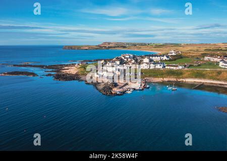 Portballintrae , Nordirland vom Himmel. Stockfoto