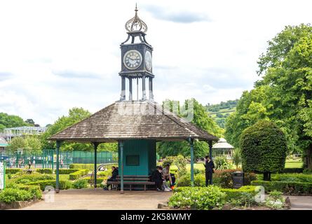 Uhrenturm-Pavillon, Hall Leys Park, Matlock, Derbyshire, England, Vereinigtes Königreich Stockfoto