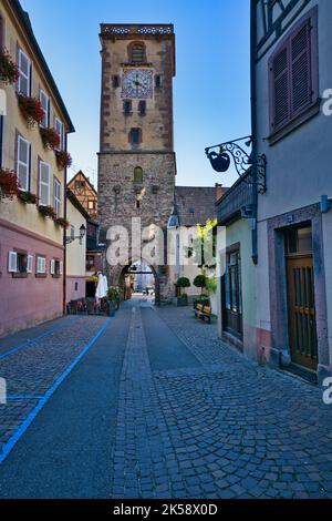 Gegenüber der Hauptstraße Stockfoto