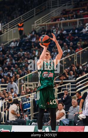 Athen, Lombardei, Griechenland. 6. Oktober 2022. 40 MARIUS GRIGONIS von Panathinaikos Athens BC schießt während des Euroleague Basketball-Spiels der Turkish Airlines zwischen Panathinaikos BC und Real Madrid am 6. Oktober 2022 in der OAKA ALTION Arena in Athen, Griechenland. (Bild: © Stefanos Kyriazis/ZUMA Press Wire) Stockfoto