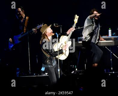 Redondo Beach, Kalifornien 16. September 2022 - The Lumineers treten auf der Bühne der Beachlife Ranch auf, Credit - Ken Howard/Alamy Stockfoto