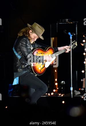 Redondo Beach, Kalifornien 16. September 2022 - The Lumineers treten auf der Bühne der Beachlife Ranch auf, Credit - Ken Howard/Alamy Stockfoto