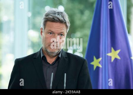 16.09.2022, Deutschland, Berlin, Berlin - Robert Habeck, Bundesminister für Wirtschaft und Klimaschutz, bei der Pressekonferenz der Bundeskanzlerin Stockfoto