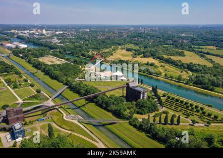 30.07.2022, Deutschland, Nordrhein-Westfalen, Gelsenkirchen - Nordsternpark, hier mit dem Bau des Kohlemischwerks des ehemaligen Nordstern CO Stockfoto