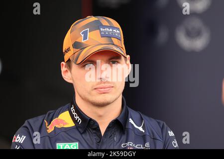 Suzuka Circuit, Suzuka, Japan, 6. 2022. Oktober; Japanischer FIA Formel 1 Grand Prix: Ankunftstag: Oracle Red Bull Racing, Max Verstappen Stockfoto