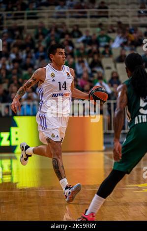 Gabriel Deck von Real Madrid in Aktion während des Euroleague Basketball-Spiels von Turkish Airlines zwischen Panathinaikos Athens BC und Real Madrid bei OAKA Stockfoto