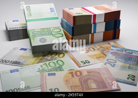 euro-Banknoten Geldhintergrund von Stapeln europäischer Währung im Jahr 10 20 50 100 und 200 Euro-Banknoten Stockfoto