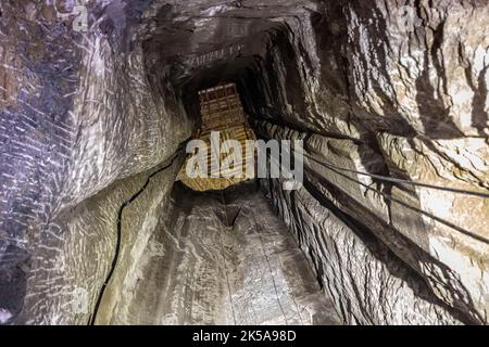 Der Zugang zur Salzmine Praid am 19. Juni 2021 in Praid, Harghita. Stockfoto